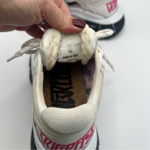 Versace Trigreca Sneakers - Picture 7 of 10